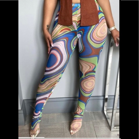 Swirls of color mesh leggings - Picture 5 of 8
